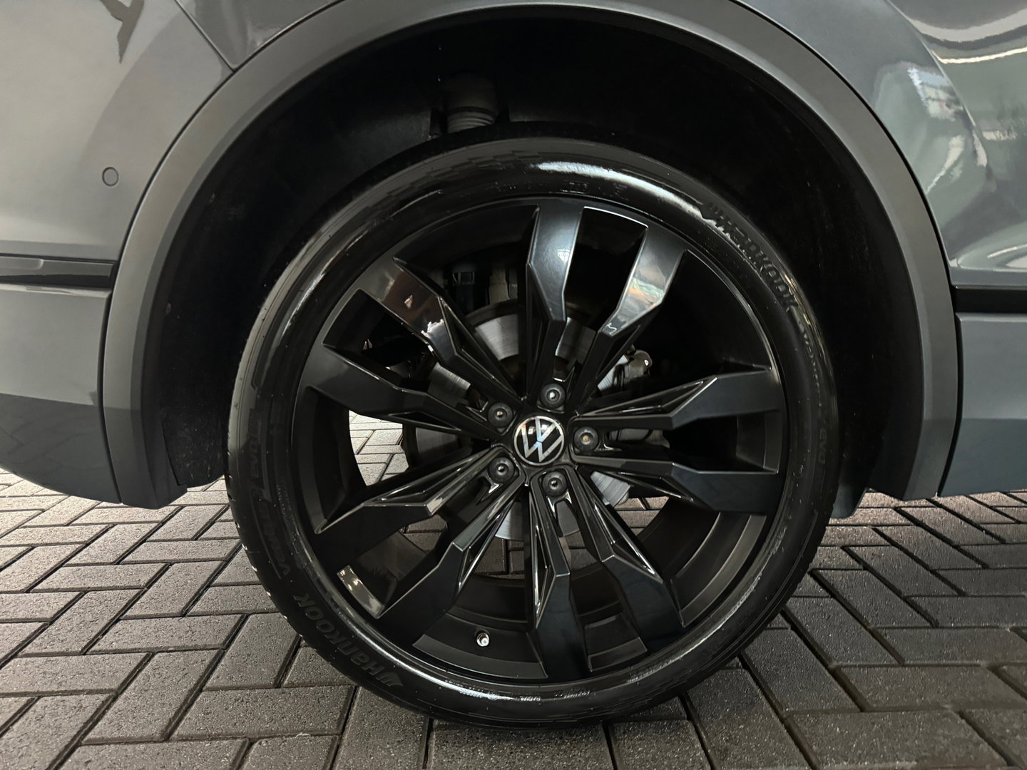 Volkswagen Tiguan 2.0 TSI 4Motion R Line Pano|Memory|Sfeer