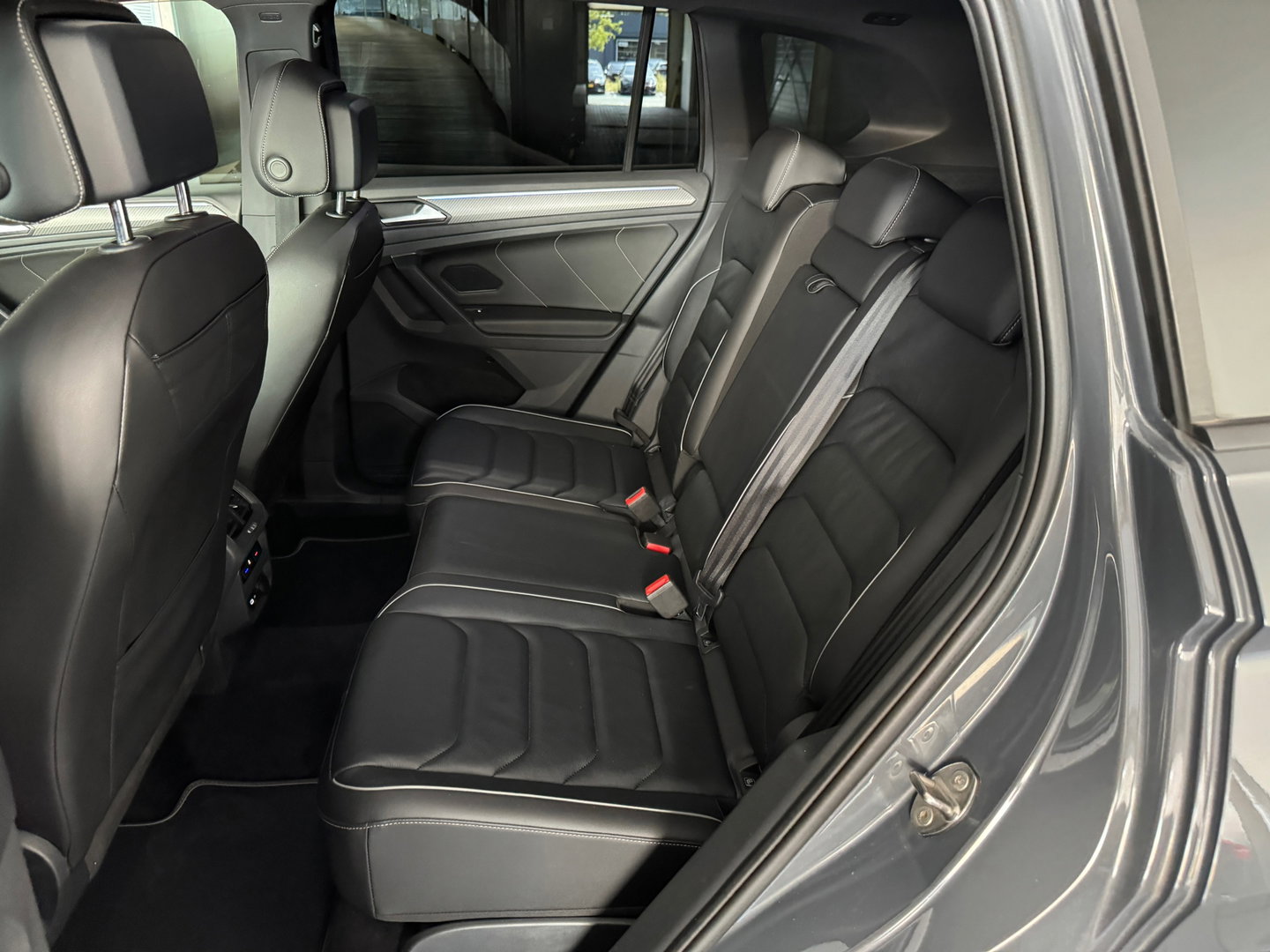 Volkswagen Tiguan 2.0 TSI 4Motion R Line Pano|Memory|Sfeer