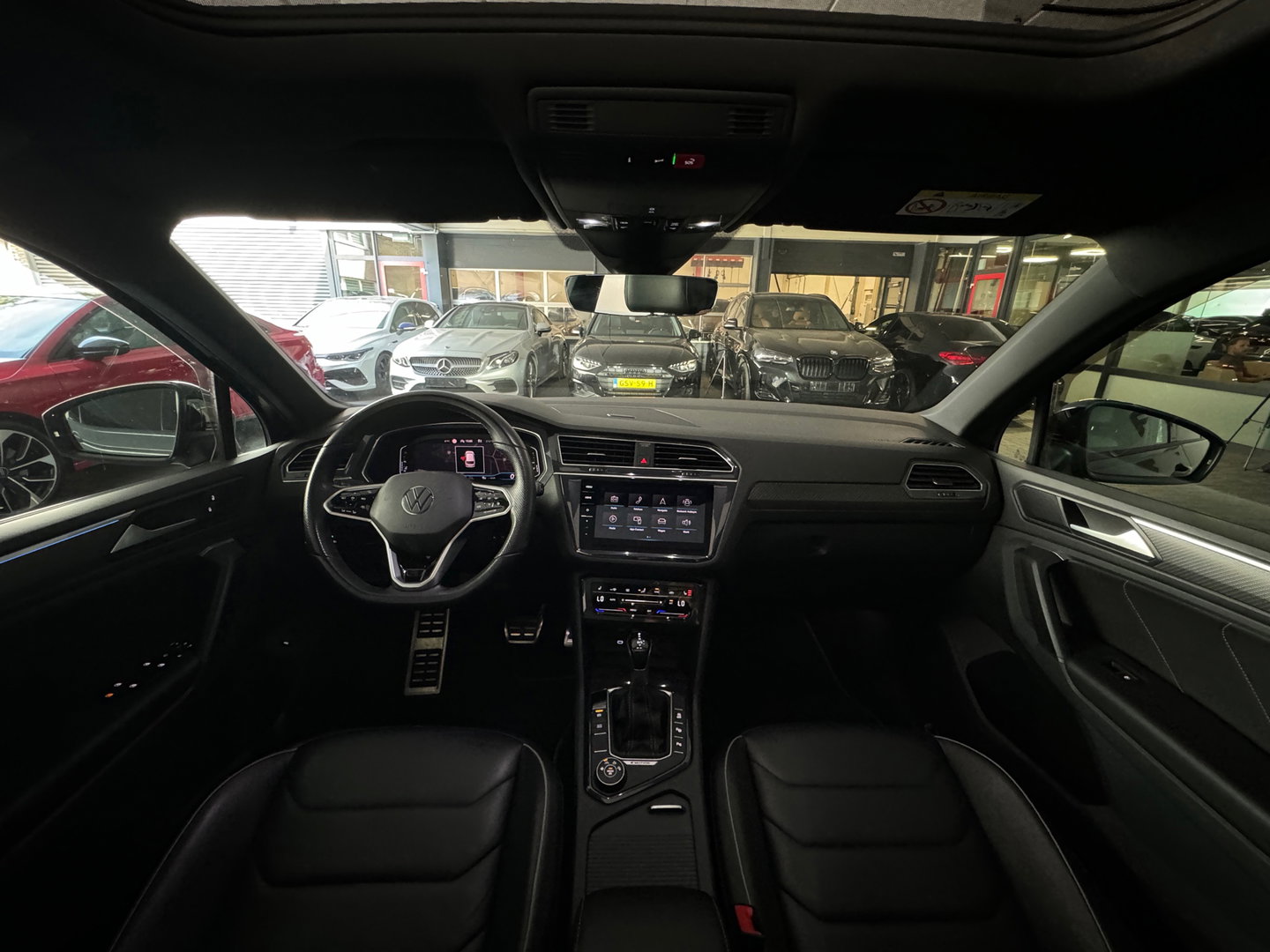 Volkswagen Tiguan 2.0 TSI 4Motion R Line Pano|Memory|Sfeer