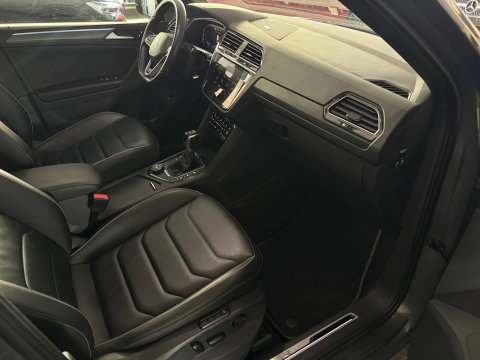 Volkswagen Tiguan 2.0 TSI 4Motion R Line Pano|Memory|Sfeer