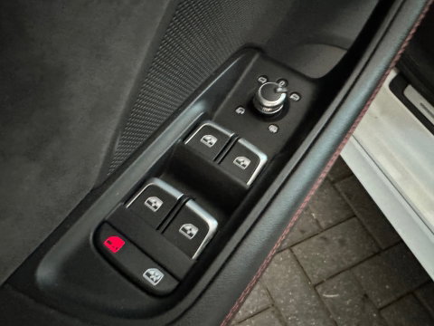 Audi RS3 Limousine 2.5 TFSI quattro Pano|RS Seat|B&O|Keyless