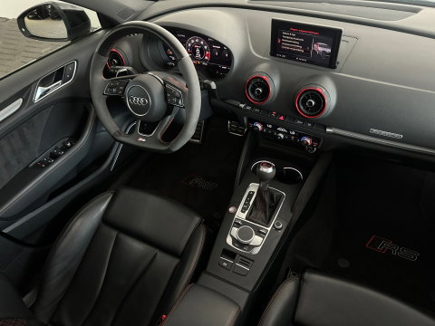 Audi RS3 Limousine 2.5 TFSI quattro Pano|RS Seat|B&O|Keyless