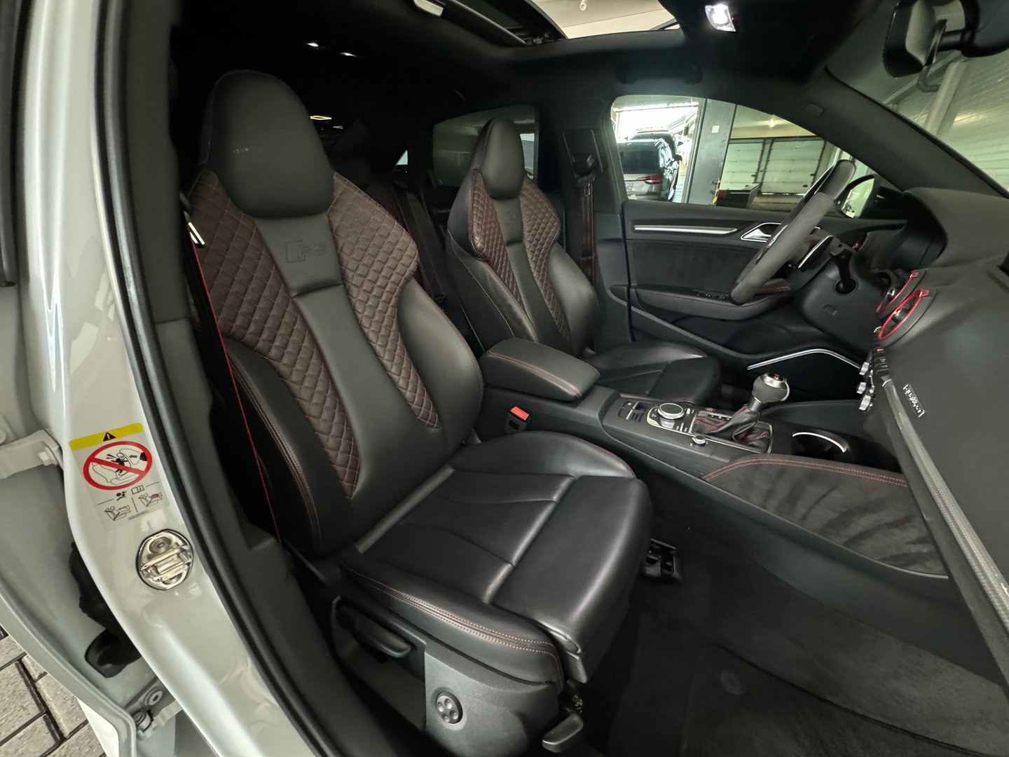 Audi RS3 Limousine 2.5 TFSI quattro Pano|RS Seat|B&O|Keyless