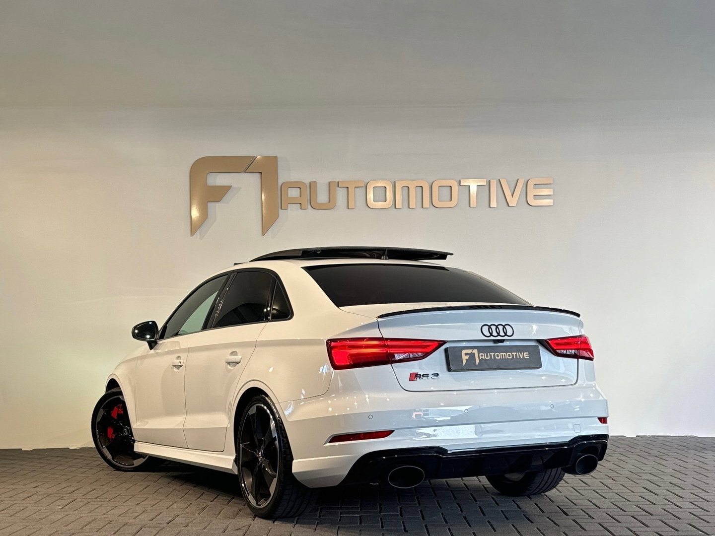 Audi RS3 Limousine 2.5 TFSI quattro Pano|RS Seat|B&O|Keyless