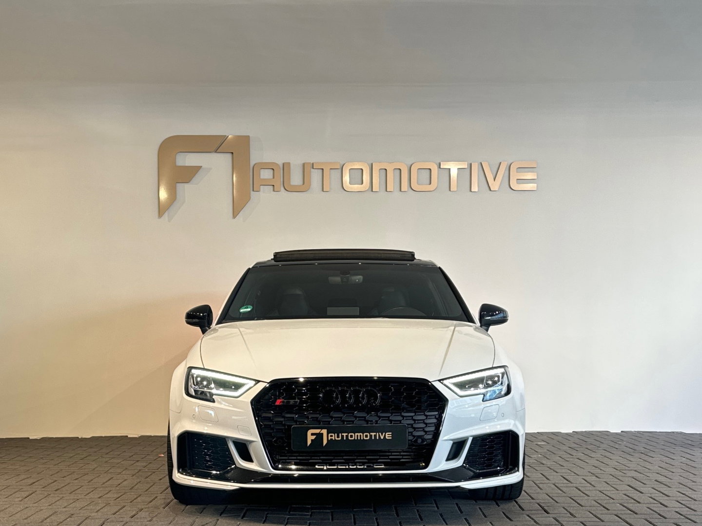 Audi RS3 Limousine 2.5 TFSI quattro Pano|RS Seat|B&O|Keyless