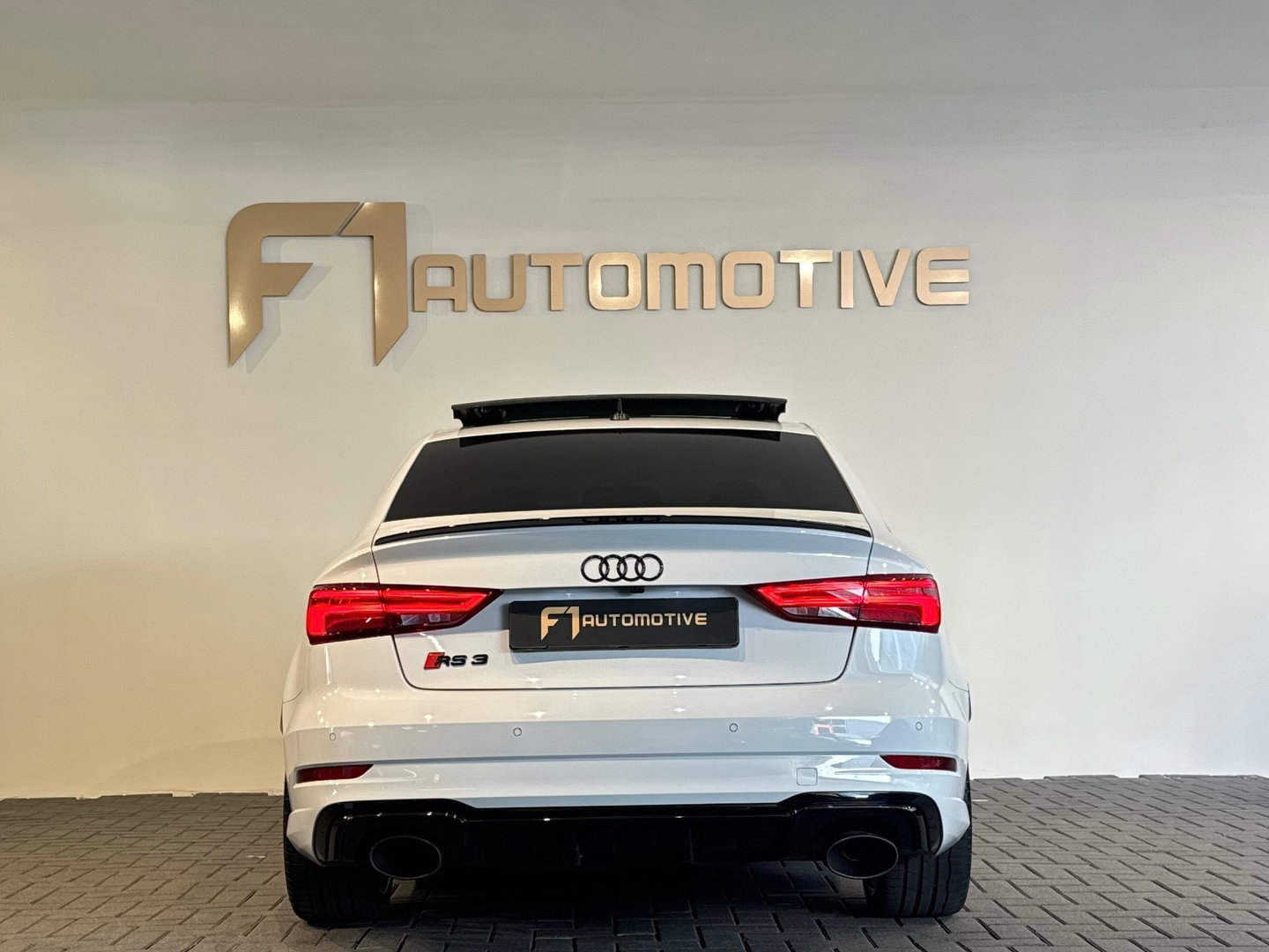 Audi RS3 Limousine 2.5 TFSI quattro Pano|RS Seat|B&O|Keyless