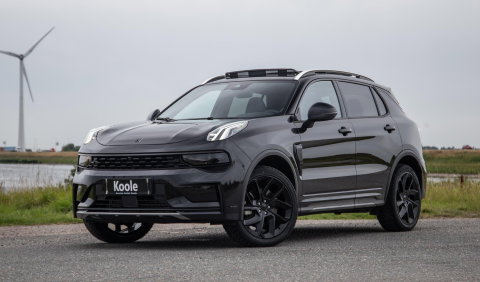 Lynk & Co 01 1.5 BLACK LINE / PANORAMA DAK / 360 CAMERA / CARPLAY / STOELVERWARMING