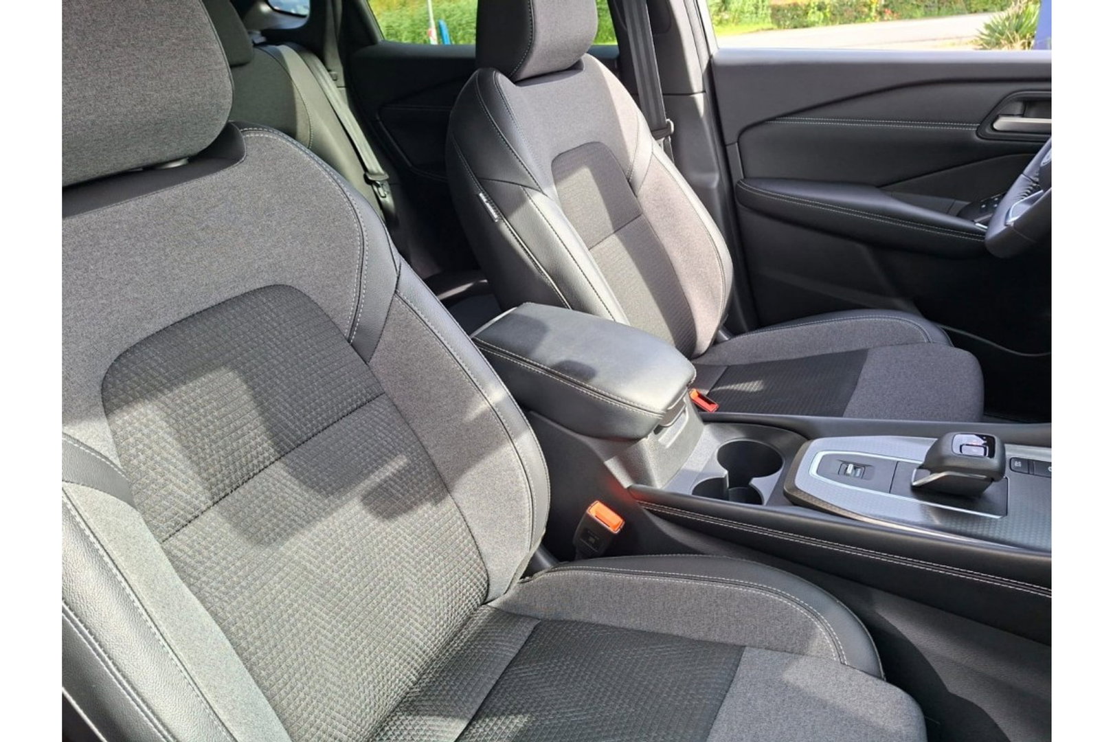 Nissan QASHQAI 1.3 MHEV X N-CONNECTA AUTOMAAT AIRCO NAVI WIDESCREEN CAMERA360GR.