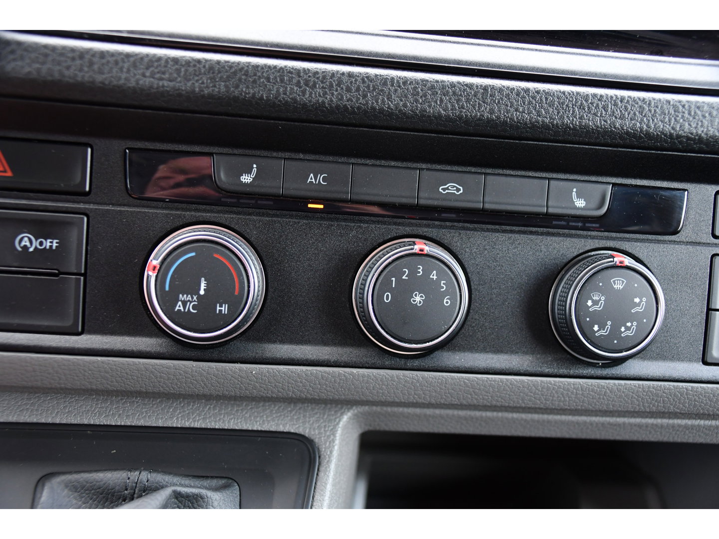 MAN TGE 3.180 35 2.0 L3H3 Black Edition Adaptieve Cruise, Camera, Carplay, LED, Stoelverwarming, Massage stoel, Trekhaak, 177pk, Automaat, Uniek!