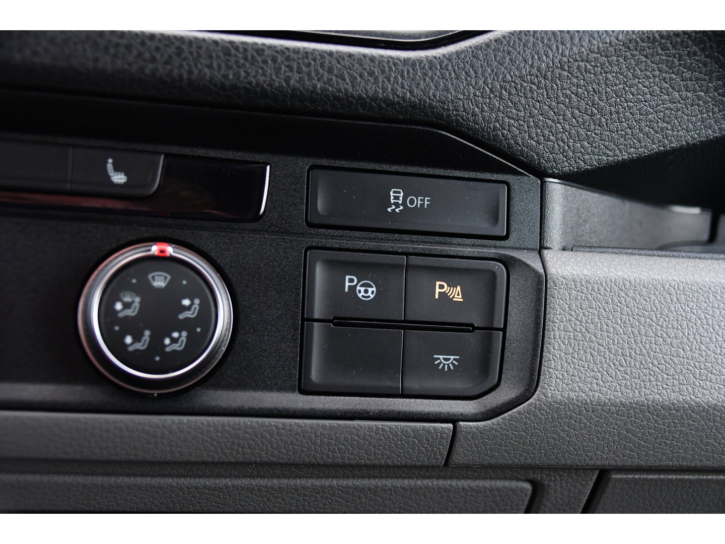 MAN TGE 3.180 35 2.0 L3H3 Black Edition Adaptieve Cruise, Camera, Carplay, LED, Stoelverwarming, Massage stoel, Trekhaak, 177pk, Automaat, Uniek!