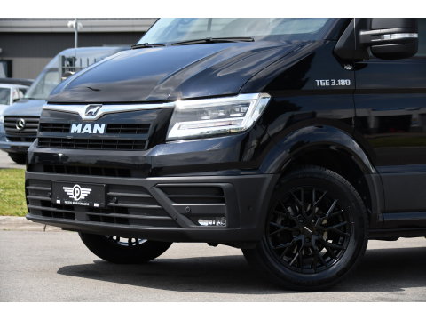MAN TGE 3.180 35 2.0 L3H3 Black Edition Adaptieve Cruise, Camera, Carplay, LED, Stoelverwarming, Massage stoel, Trekhaak, 177pk, Automaat, Uniek!