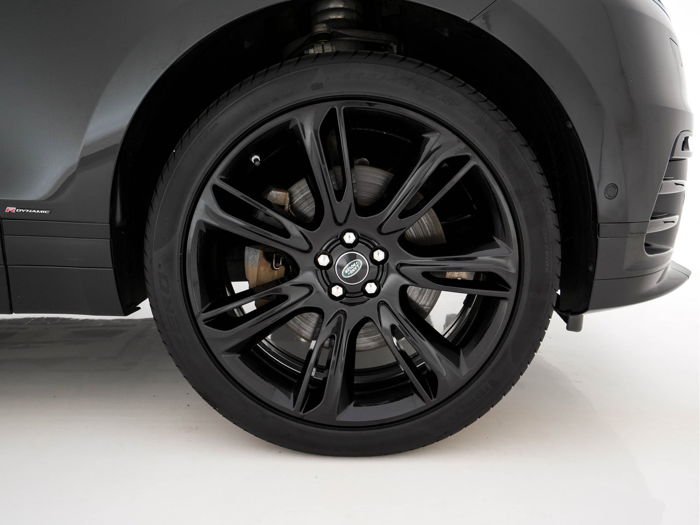 Land Rover Range Rover Velar 3.0 D300 R-Dynamic SE Mild-Hybrid (INCL-BTW) Aut. *PANO | LEATHER-ALCANTARA | FULL-LED | MEMORY-PACK |  DIGI-COCKPIT | KEYLESS | HEATED-COMFORTSEATS | PRIVACY-GLASS | SHIFTPADDLES | TOPVIEW | NAVI-FULLMAP | HEAD-UP | ...