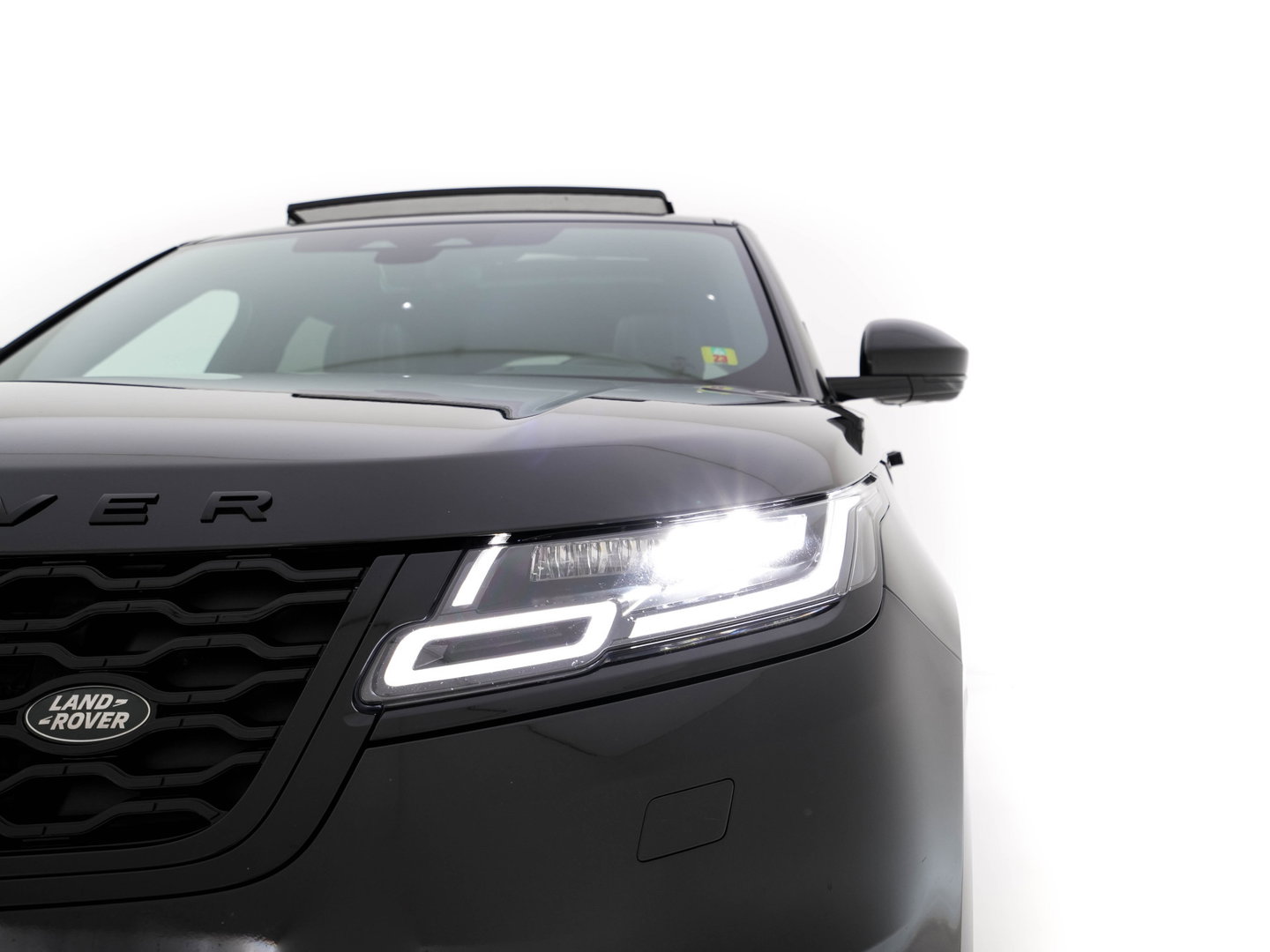 Land Rover Range Rover Velar 3.0 D300 R-Dynamic SE Mild-Hybrid (INCL-BTW) Aut. *PANO | LEATHER-ALCANTARA | FULL-LED | MEMORY-PACK |  DIGI-COCKPIT | KEYLESS | HEATED-COMFORTSEATS | PRIVACY-GLASS | SHIFTPADDLES | TOPVIEW | NAVI-FULLMAP | HEAD-UP | ...