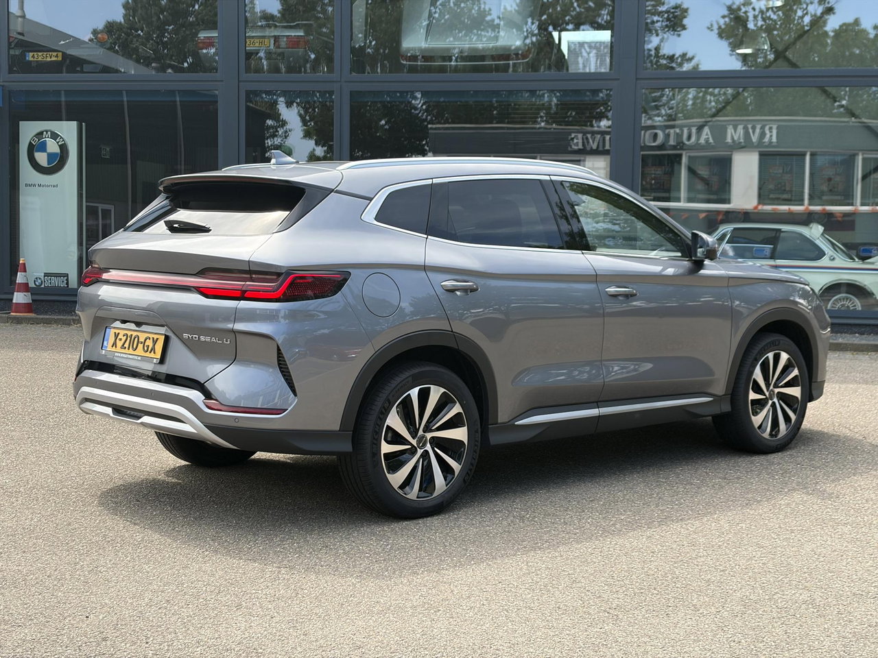 BYD SEAL U
