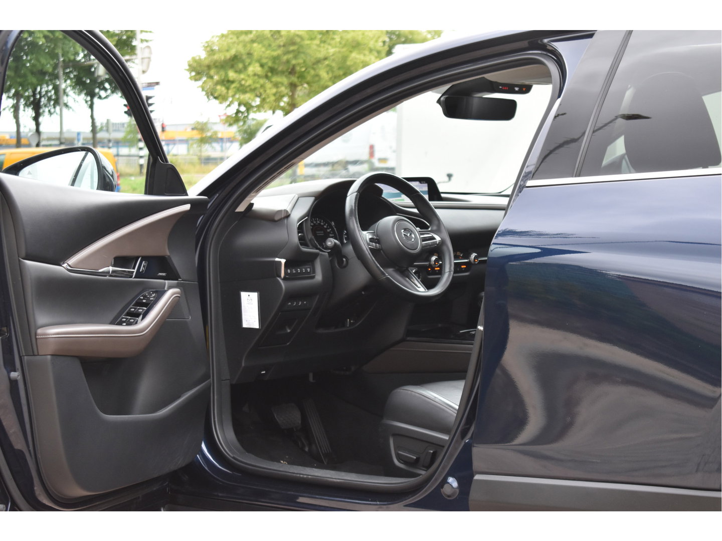 Mazda CX-30 2.0 e-SkyActiv-X M Hybrid Luxury 180 pk | NL-Auto | Open dak | HUD | BOSE | 360 gr.camera | Elekt.stoelen | Leder | Carplay | Full LED
