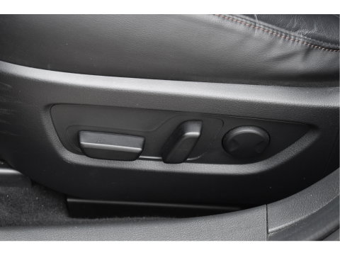 Mazda CX-30 2.0 e-SkyActiv-X M Hybrid Luxury 180 pk | NL-Auto | Open dak | HUD | BOSE | 360 gr.camera | Elekt.stoelen | Leder | Carplay | Full LED