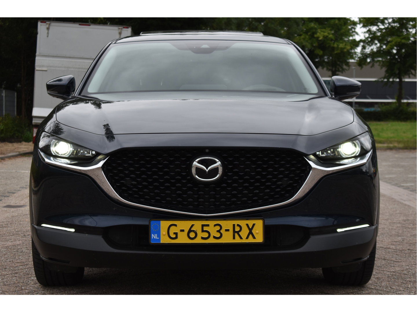 Mazda CX-30 2.0 e-SkyActiv-X M Hybrid Luxury 180 pk | NL-Auto | Open dak | HUD | BOSE | 360 gr.camera | Elekt.stoelen | Leder | Carplay | Full LED
