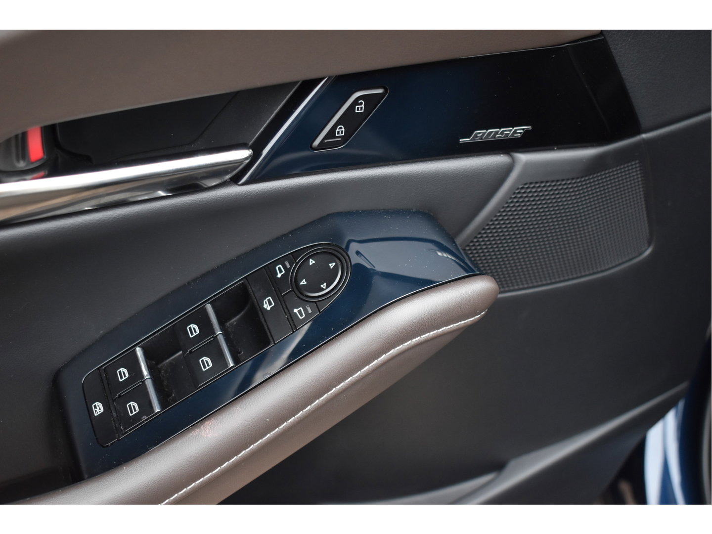 Mazda CX-30 2.0 e-SkyActiv-X M Hybrid Luxury 180 pk | NL-Auto | Open dak | HUD | BOSE | 360 gr.camera | Elekt.stoelen | Leder | Carplay | Full LED