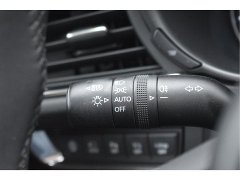 Mazda CX-30 2.0 e-SkyActiv-X M Hybrid Luxury 180 pk | NL-Auto | Open dak | HUD | BOSE | 360 gr.camera | Elekt.stoelen | Leder | Carplay | Full LED