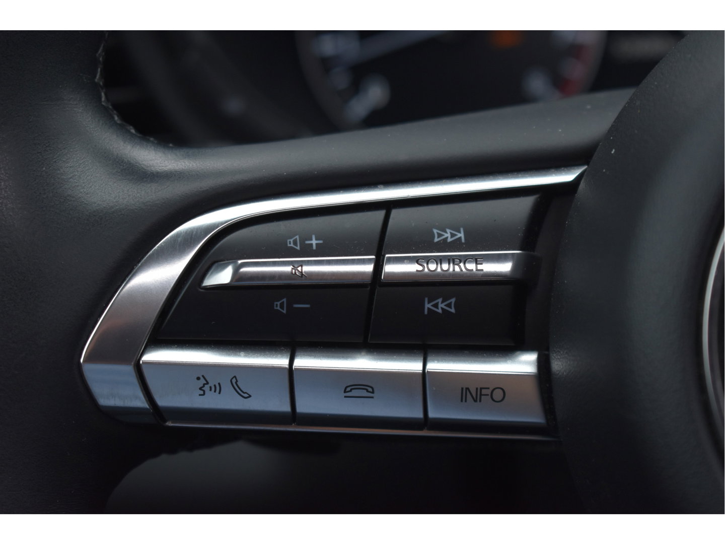Mazda CX-30 2.0 e-SkyActiv-X M Hybrid Luxury 180 pk | NL-Auto | Open dak | HUD | BOSE | 360 gr.camera | Elekt.stoelen | Leder | Carplay | Full LED