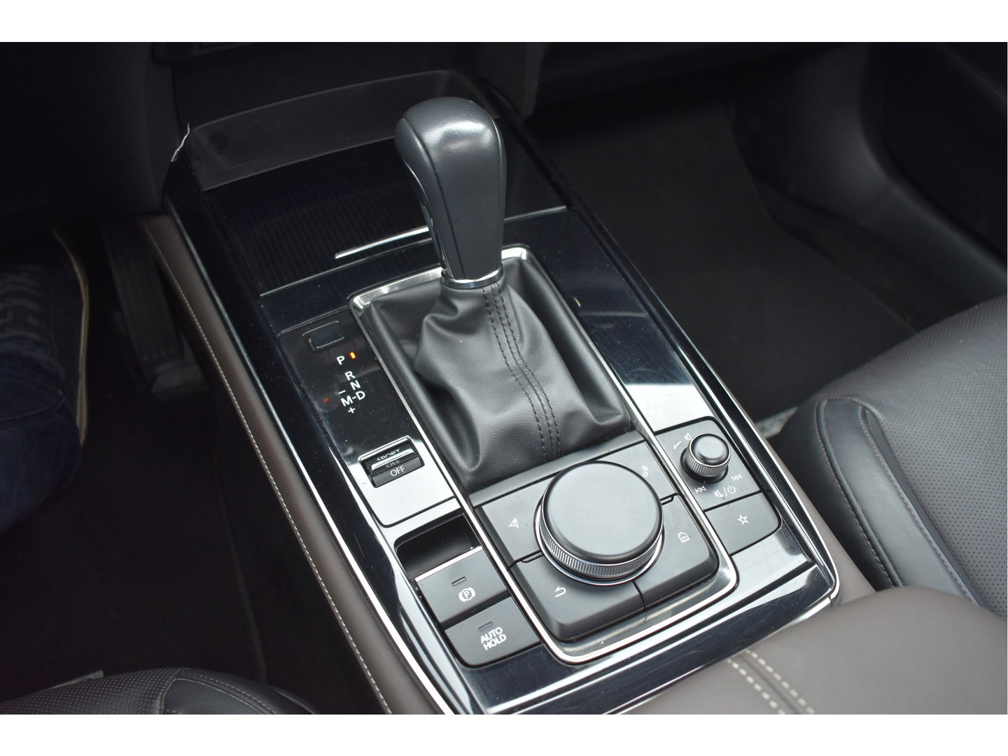 Mazda CX-30 2.0 e-SkyActiv-X M Hybrid Luxury 180 pk | NL-Auto | Open dak | HUD | BOSE | 360 gr.camera | Elekt.stoelen | Leder | Carplay | Full LED