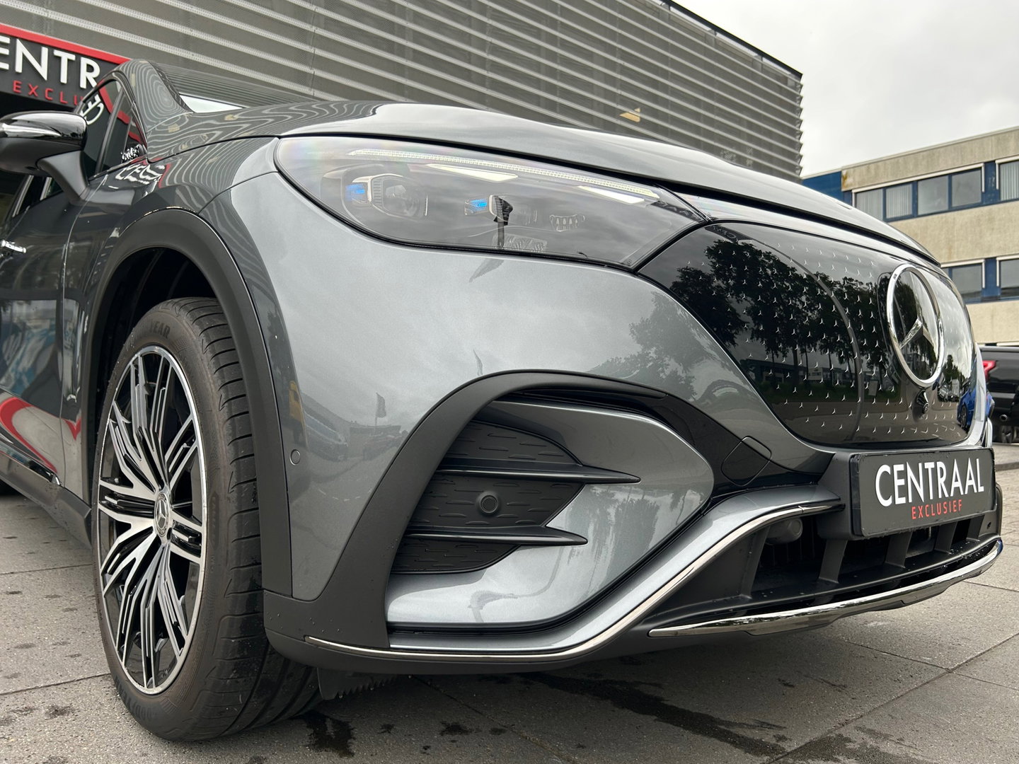 Mercedes-Benz EQE SUV 300 AMG Line 91 kWh|BTW|Pano|Massage|achteras besturing|Memory|HUD|Camera|Leder