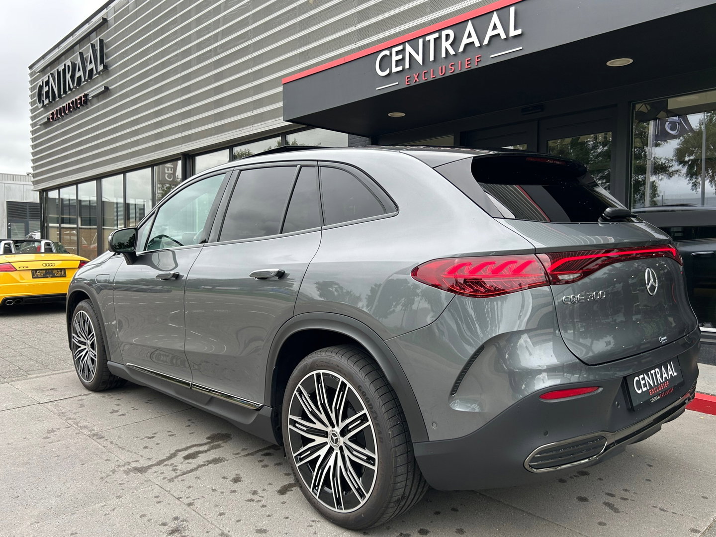 Mercedes-Benz EQE SUV 300 AMG Line 91 kWh|BTW|Pano|Massage|achteras besturing|Memory|HUD|Camera|Leder