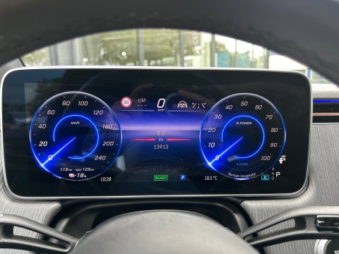 Mercedes-Benz EQE SUV 300 AMG Line 91 kWh|BTW|Pano|Massage|achteras besturing|Memory|HUD|Camera|Leder