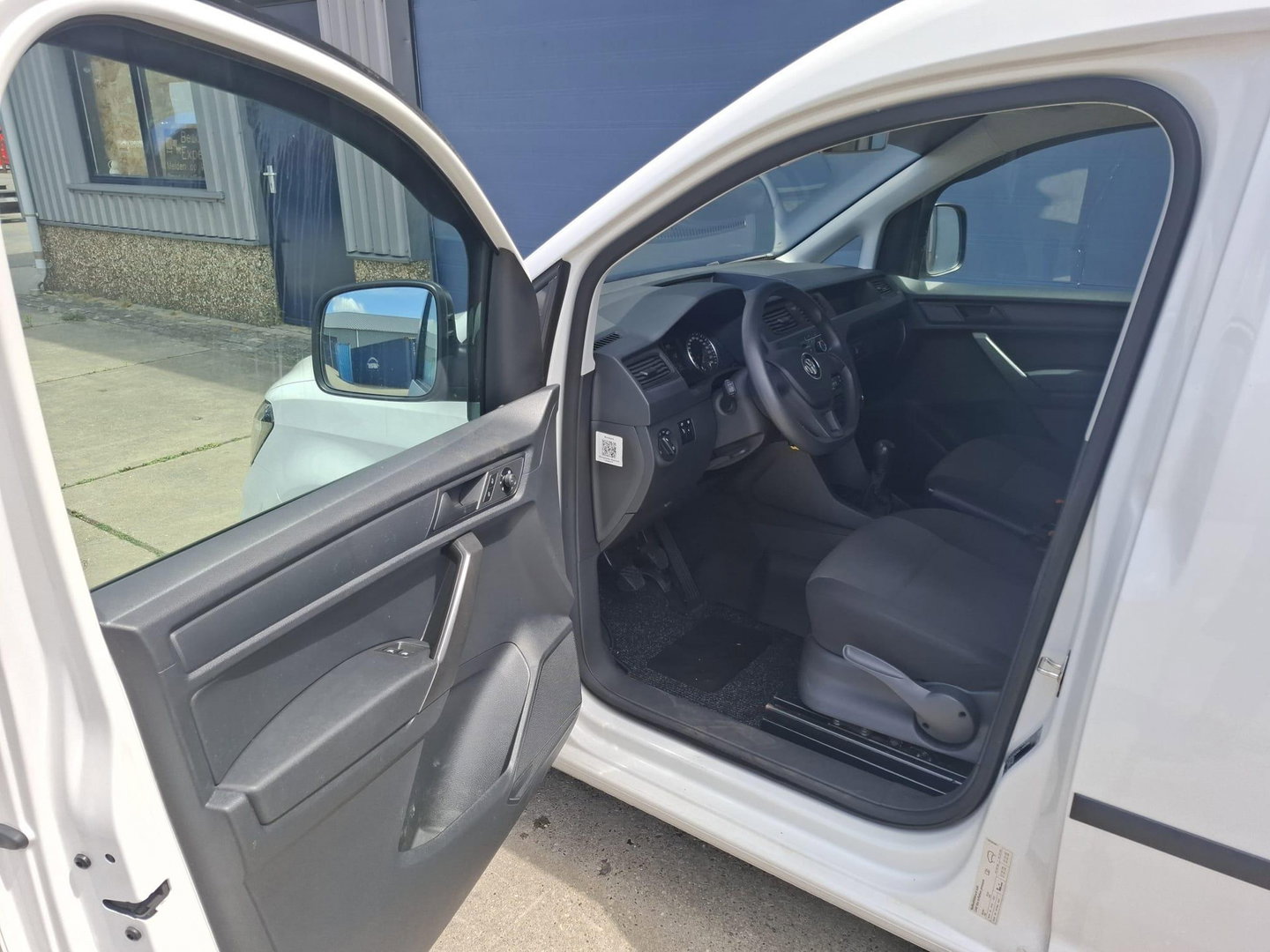 Volkswagen Caddy 2.0 TDI L1H1 BMT Trendline VERLAAGD / AIRCO / STOEL VERWARMING / EURO 6 / NAVI / MARGE AUTO !!