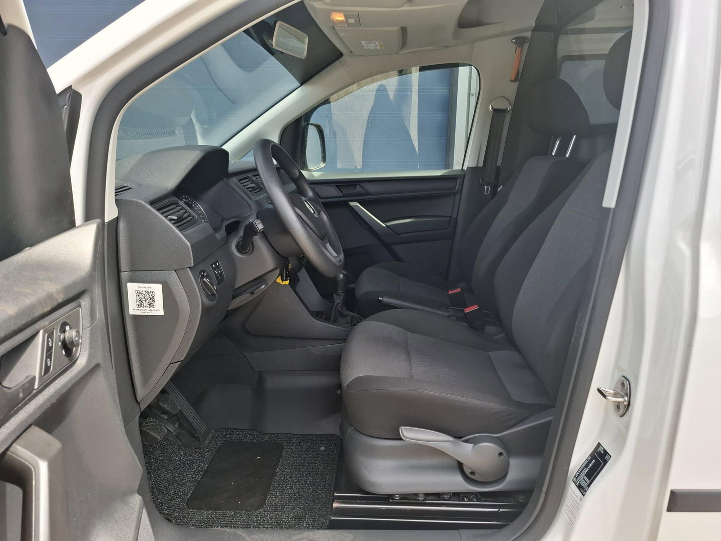 Volkswagen Caddy 2.0 TDI L1H1 BMT Trendline VERLAAGD / AIRCO / STOEL VERWARMING / EURO 6 / NAVI / MARGE AUTO !!