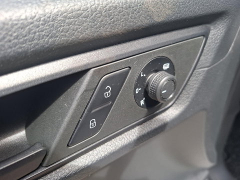 Volkswagen Caddy 2.0 TDI L1H1 BMT Trendline VERLAAGD / AIRCO / STOEL VERWARMING / EURO 6 / NAVI / MARGE AUTO !!
