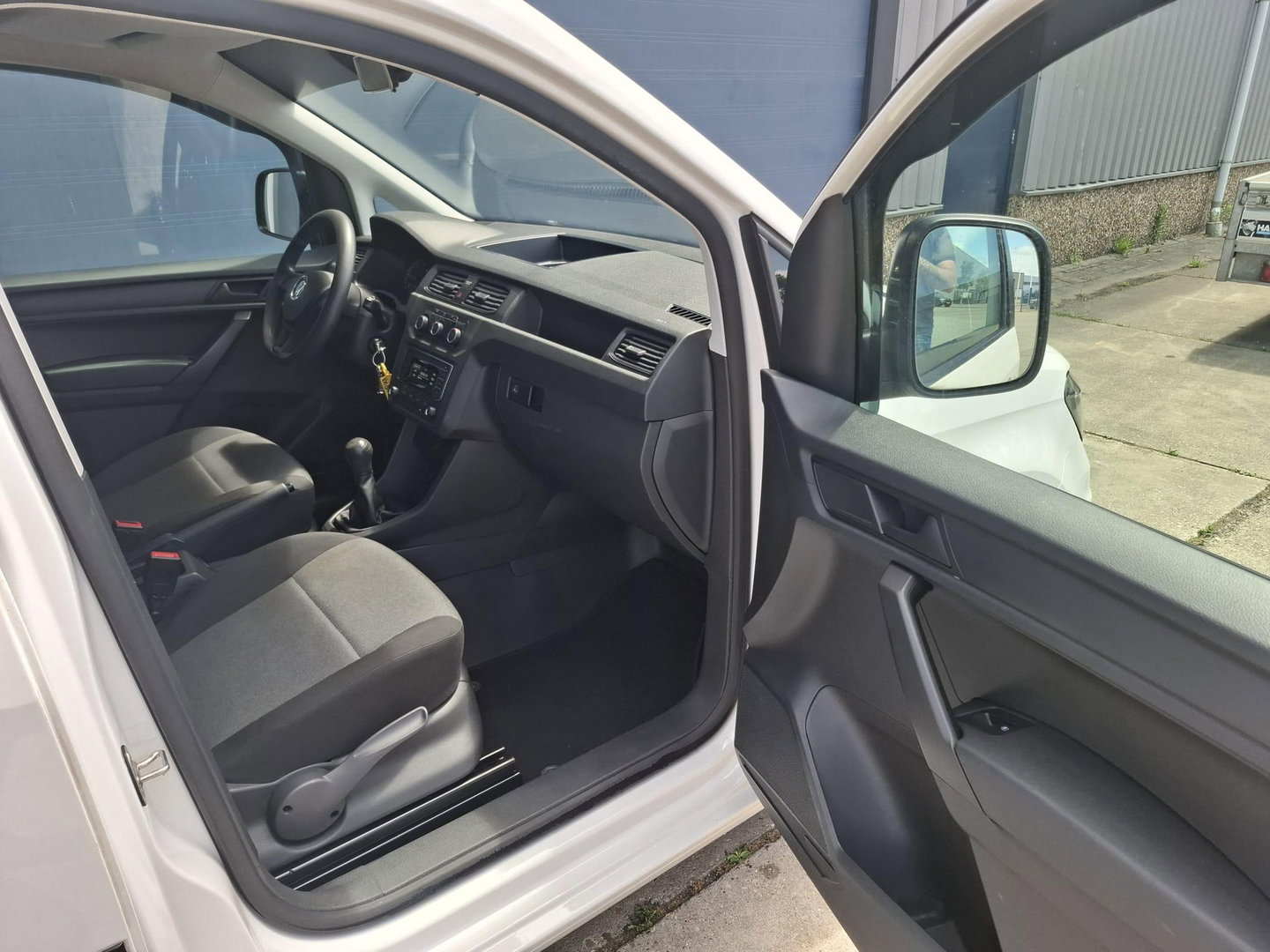 Volkswagen Caddy 2.0 TDI L1H1 BMT Trendline VERLAAGD / AIRCO / STOEL VERWARMING / EURO 6 / NAVI / MARGE AUTO !!