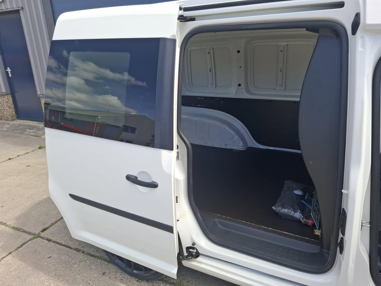 Volkswagen Caddy 2.0 TDI L1H1 BMT Trendline VERLAAGD / AIRCO / STOEL VERWARMING / EURO 6 / NAVI / MARGE AUTO !!