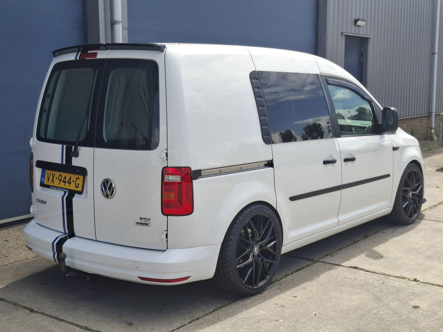 Volkswagen Caddy 2.0 TDI L1H1 BMT Trendline VERLAAGD / AIRCO / STOEL VERWARMING / EURO 6 / NAVI / MARGE AUTO !!