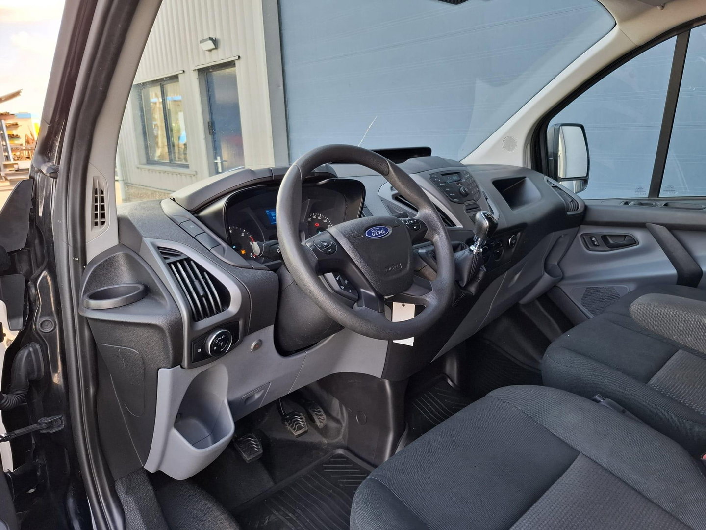 Ford Transit Custom 270 2.0 TDCI L1H1 Economy Edition AIRCO / CRUISE CONTROLE / TREKHAAK / EURO 6