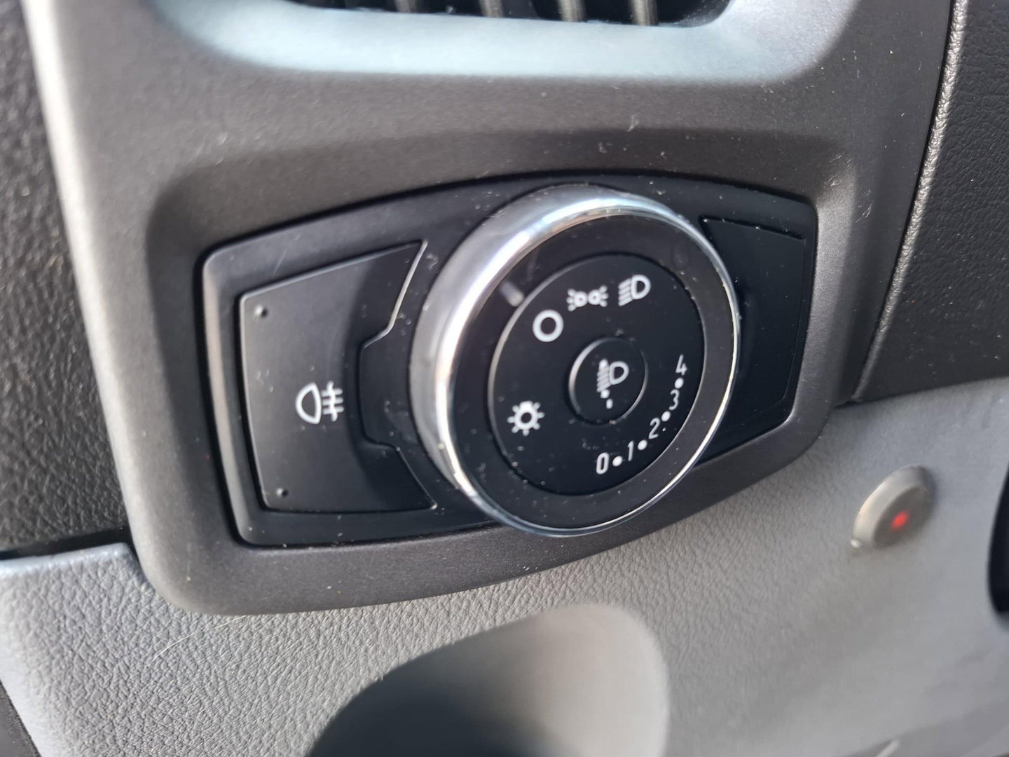 Ford Transit Custom 270 2.0 TDCI L1H1 Economy Edition AIRCO / CRUISE CONTROLE / TREKHAAK / EURO 6