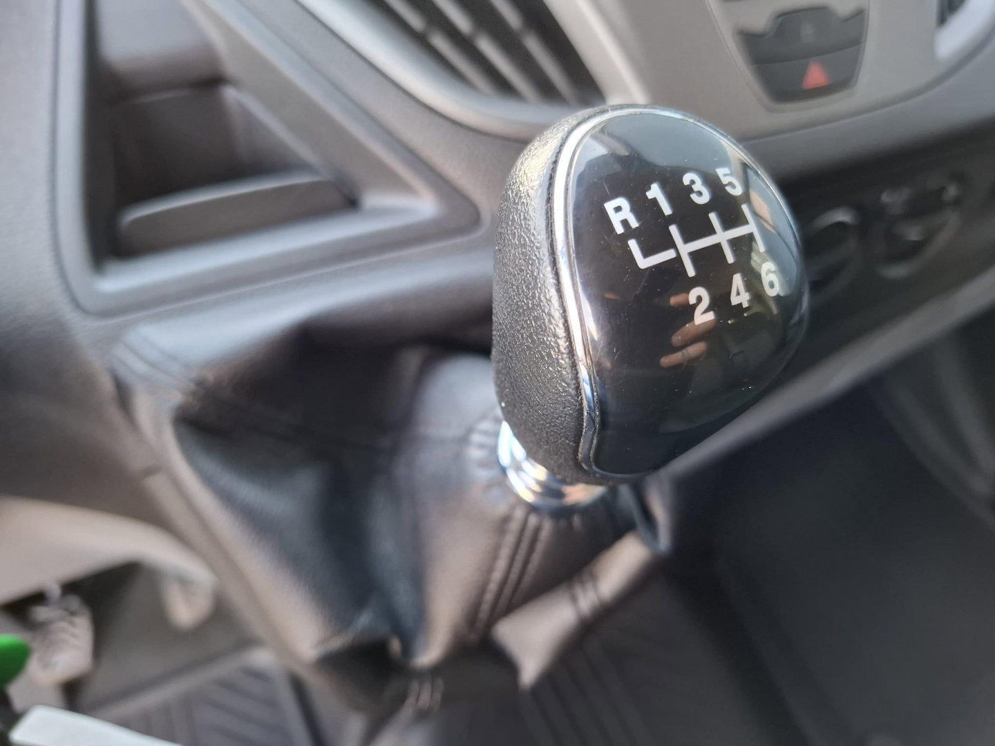 Ford Transit Custom 270 2.0 TDCI L1H1 Economy Edition AIRCO / CRUISE CONTROLE / TREKHAAK / EURO 6