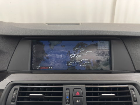 BMW 5 Serie Touring 530d High Executive Aut. *PANO | LEATHER | XENON | MEMORY-PACK | BLINDSPOT | HIFI-SOUND | NAVI-FULLMAP | CAMERA | HEATED-COMFORTSEATS | PRIVACY-GLASS | ECC | PDC | HEAD-UP | CRUISE | 17''ALU*