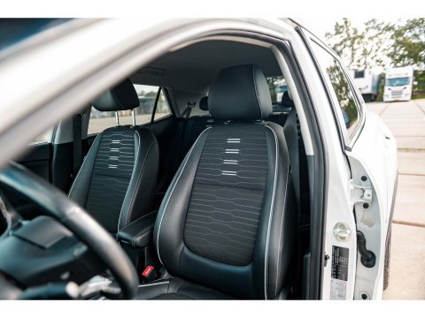 Kia Stonic 1.0 T-GDi 120PK MHEV GT-Line | TREKHAAK | CAMERA | DAB | NAVI | ALL SEASON BANDEN