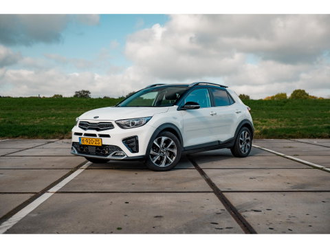 Kia Stonic 1.0 T-GDi 120PK MHEV GT-Line | TREKHAAK | CAMERA | DAB | NAVI | ALL SEASON BANDEN