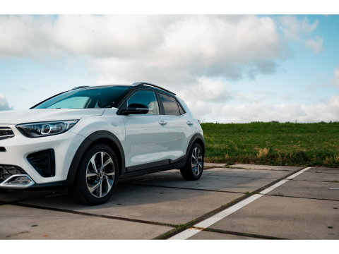 Kia Stonic 1.0 T-GDi 120PK MHEV GT-Line | TREKHAAK | CAMERA | DAB | NAVI | ALL SEASON BANDEN