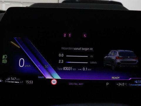BMW X1 xDrive25e M Sport | SOH 93% | Head-Up | 360 Camera | Stoelverwarming | Trekhaak | Adaptive cruise | Leder/Alcantara | Keyless | Carplay | Side Assist | Adaptief LED | Sportstoelen | PHEV | Plug In