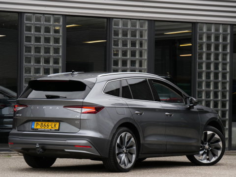 Škoda Enyaq iV 80/ TREKHAAK/ COMFORT PACK/ CLIMATE PACK/ SPORT PACK/ SOH 93%