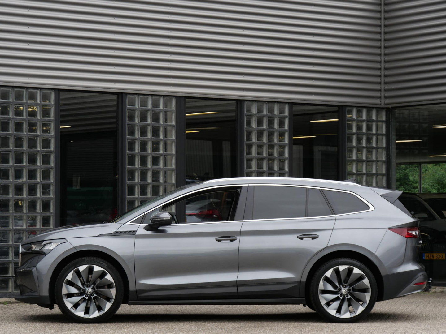 Škoda Enyaq iV 80/ TREKHAAK/ COMFORT PACK/ CLIMATE PACK/ SPORT PACK/ SOH 93%