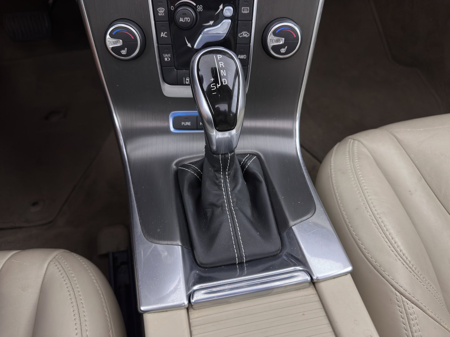 Volvo V60 2.4 D6 AWD Plug-In Hybrid Summum Aut. *PANO | ADAPTIVE-CRUISE | LEATHER | XENON | BLIS | MEMORY-PACK | HEATED-COMFORTSEATS | NAVI-FULLMAP | ECC | PDC | CRUISE | 17''ALU*