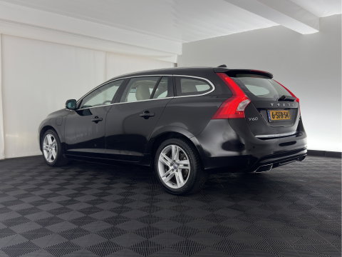 Volvo V60 2.4 D6 AWD Plug-In Hybrid Summum Aut. *PANO | ADAPTIVE-CRUISE | LEATHER | XENON | BLIS | MEMORY-PACK | HEATED-COMFORTSEATS | NAVI-FULLMAP | ECC | PDC | CRUISE | 17''ALU*