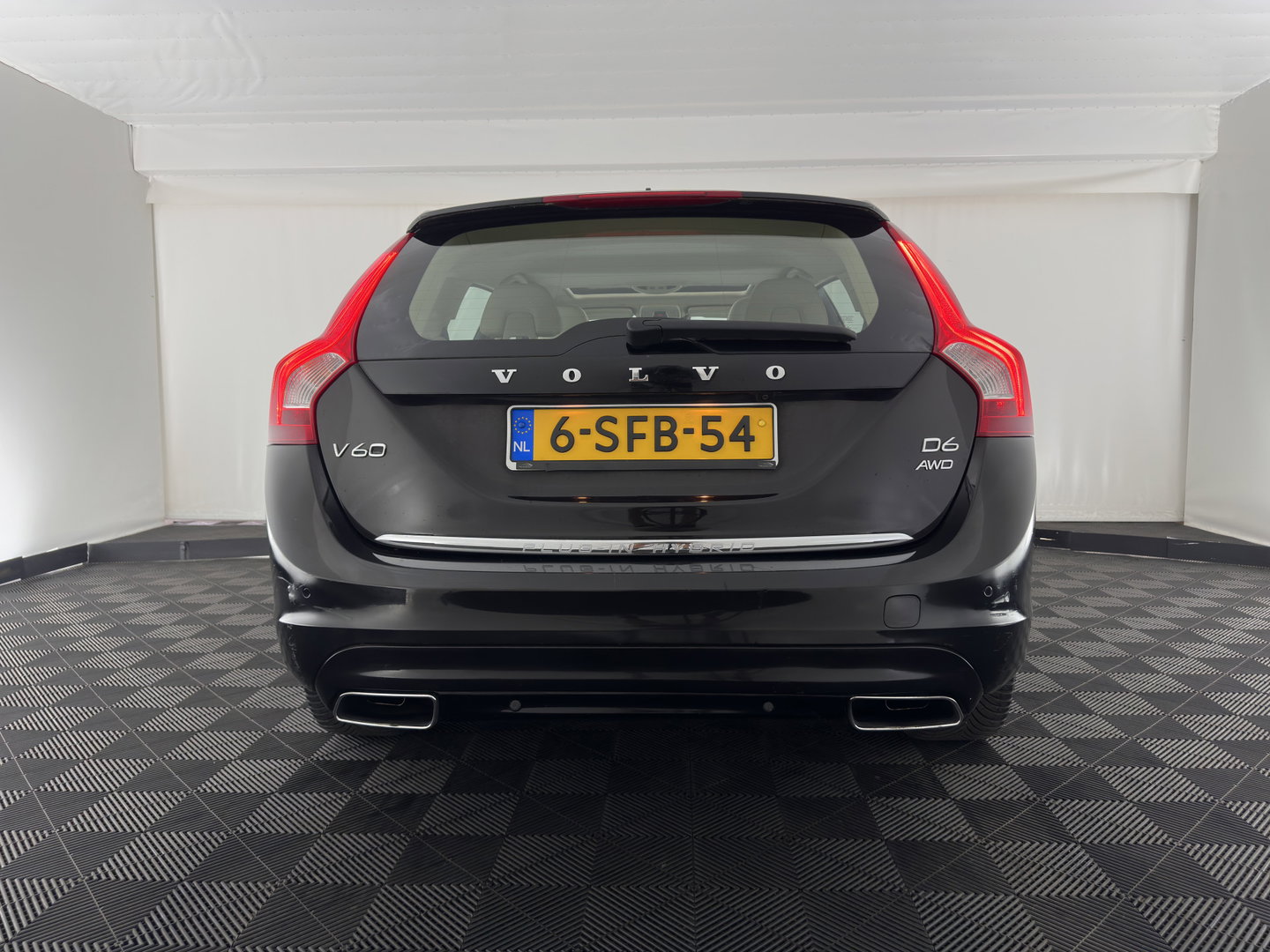 Volvo V60 2.4 D6 AWD Plug-In Hybrid Summum Aut. *PANO | ADAPTIVE-CRUISE | LEATHER | XENON | BLIS | MEMORY-PACK | HEATED-COMFORTSEATS | NAVI-FULLMAP | ECC | PDC | CRUISE | 17''ALU*