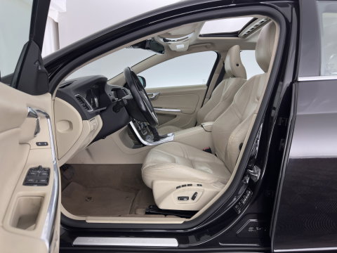 Volvo V60 2.4 D6 AWD Plug-In Hybrid Summum Aut. *PANO | ADAPTIVE-CRUISE | LEATHER | XENON | BLIS | MEMORY-PACK | HEATED-COMFORTSEATS | NAVI-FULLMAP | ECC | PDC | CRUISE | 17''ALU*