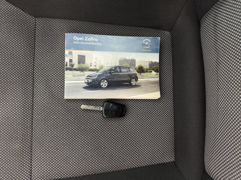 Opel Zafira 1.7 CDTi Edition [ 7-Pers. ] *AIRCO | CRUISE | COMFORT-SEATS | PRIVACY-GLASS | 16''ALU | TOWBAR*