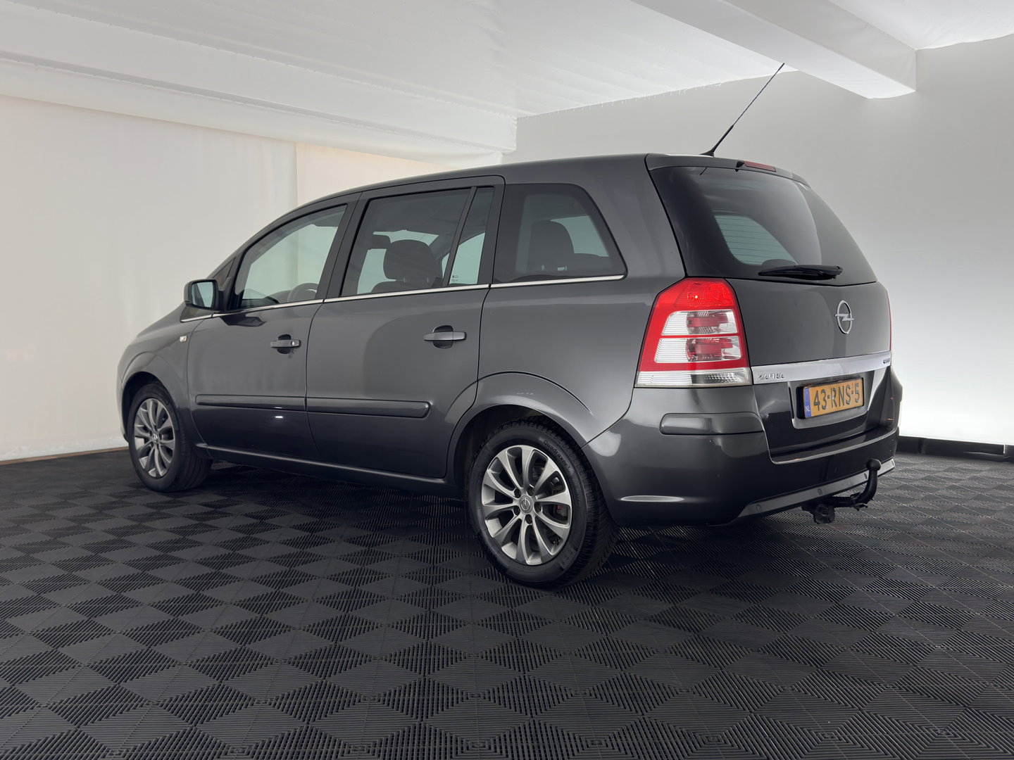 Opel Zafira 1.7 CDTi Edition [ 7-Pers. ] *AIRCO | CRUISE | COMFORT-SEATS | PRIVACY-GLASS | 16''ALU | TOWBAR*